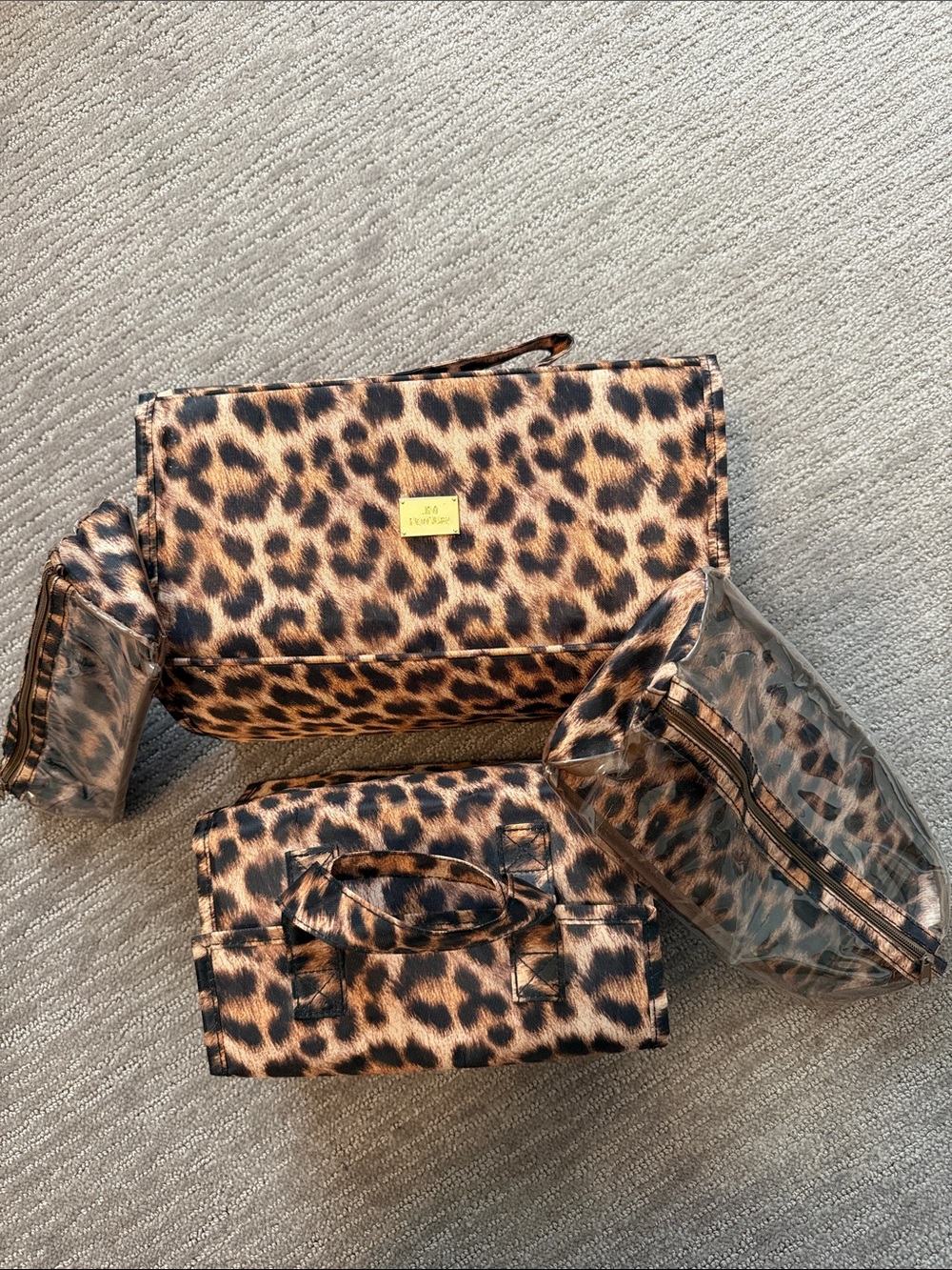 Joy Mangano Leopard Print Hanging Travel Organizer - set of 4 - Picture 3 of 3